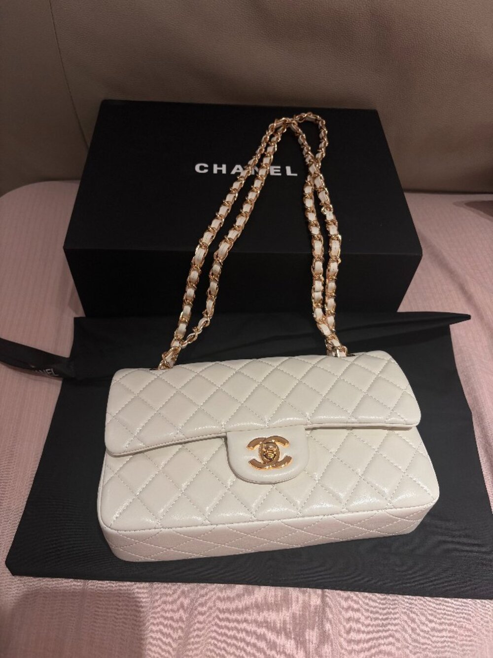 Pre-Owned Chanel Medium Classic Flap White Lambskin with Full Set
